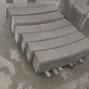 芝麻白弧形路牙石
