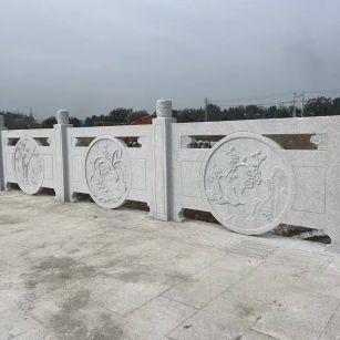 芝麻白河道栏杆 石材栏杆