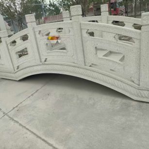 芝麻白拱桥，石桥