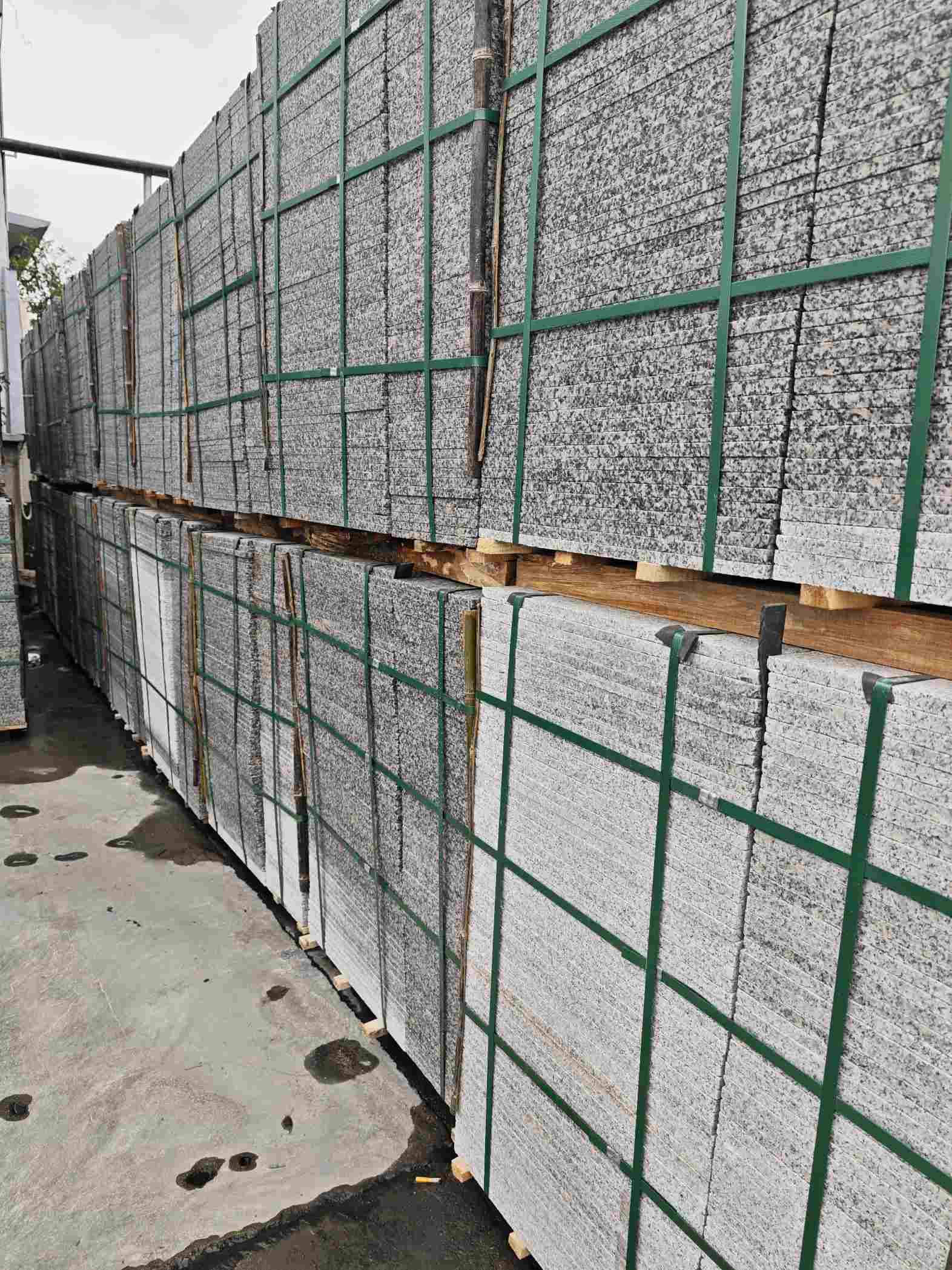 芙蓉白地铺石，石材地铺石