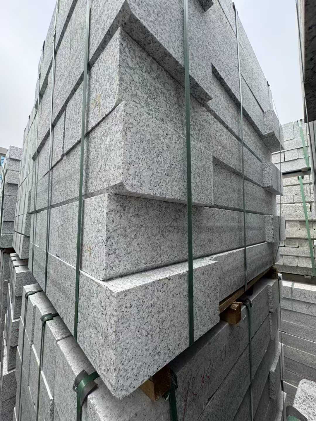 芝麻白路牙石 马路牙子